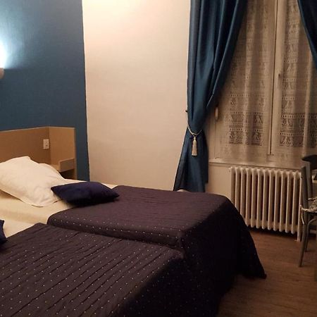 Fresnay-sur-Sarthe Hotel Ronsin מראה חיצוני תמונה