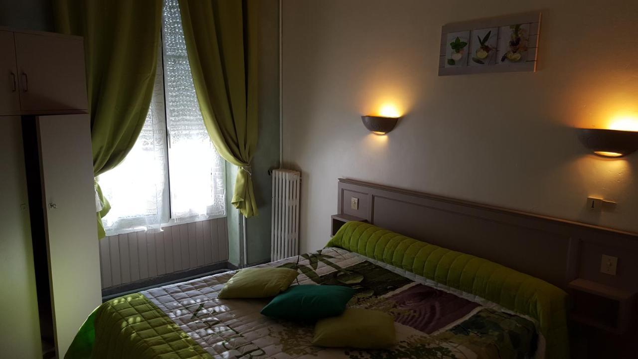 Fresnay-sur-Sarthe Hotel Ronsin מראה חיצוני תמונה