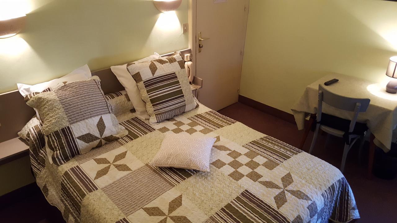 Fresnay-sur-Sarthe Hotel Ronsin מראה חיצוני תמונה